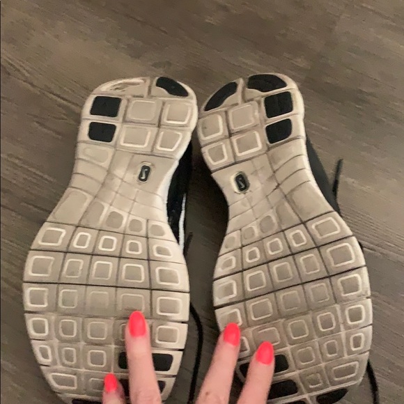 Nike - black/white sock sneakers - Picture 2 of 5